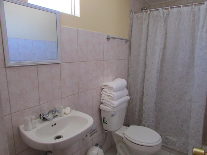 Bathroom 5, Altos del Lascar, El Loa