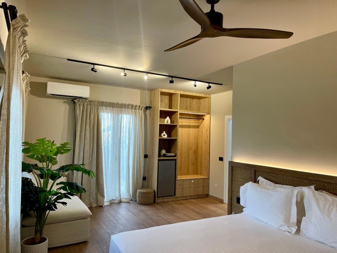 Others 5, Sard K Suites, Ionian Islands