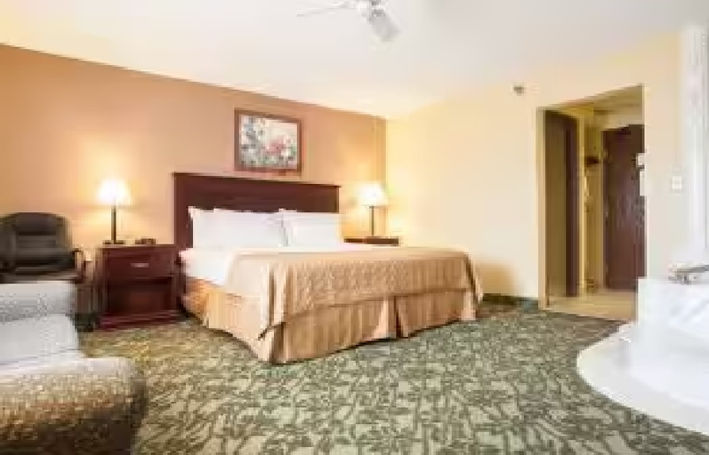 Bedroom 3, Baymont by Wyndham Battle Creek/I-94, Calhoun