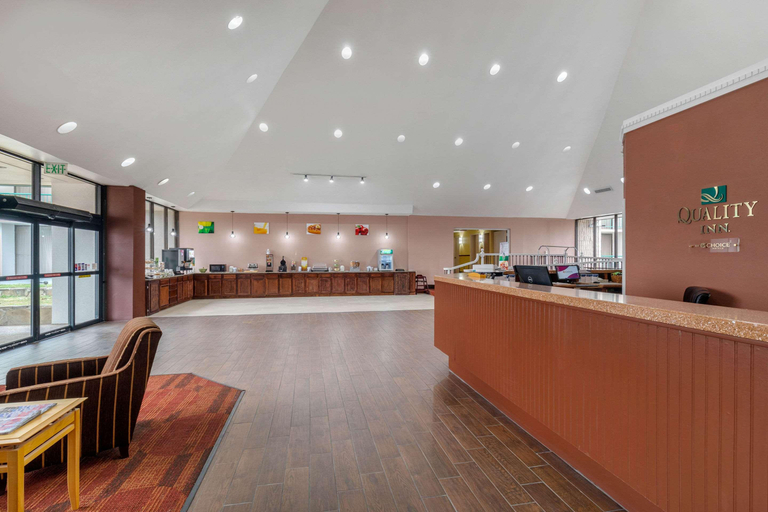 Food & Drinks 4, Quality Inn Tyler - Lindale, Smith