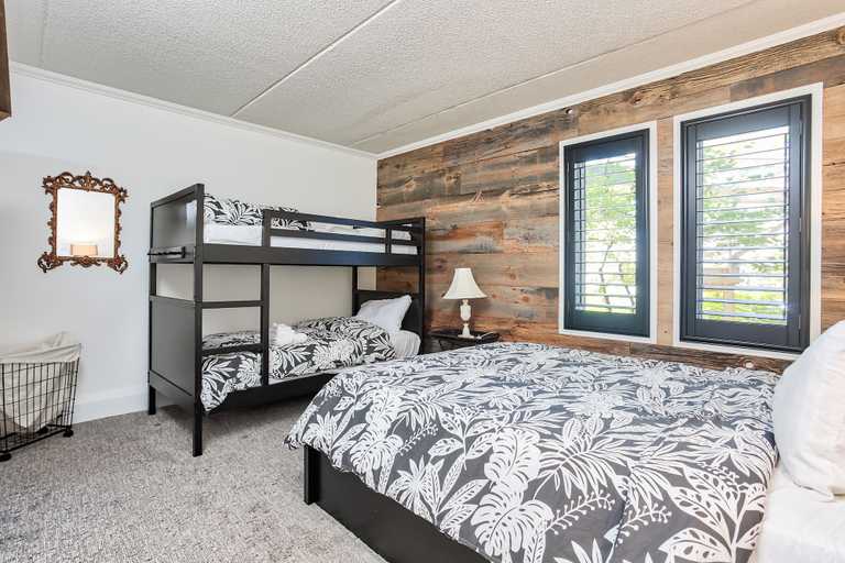 Bedroom 3, Cachet Crossing Chalets, Grey