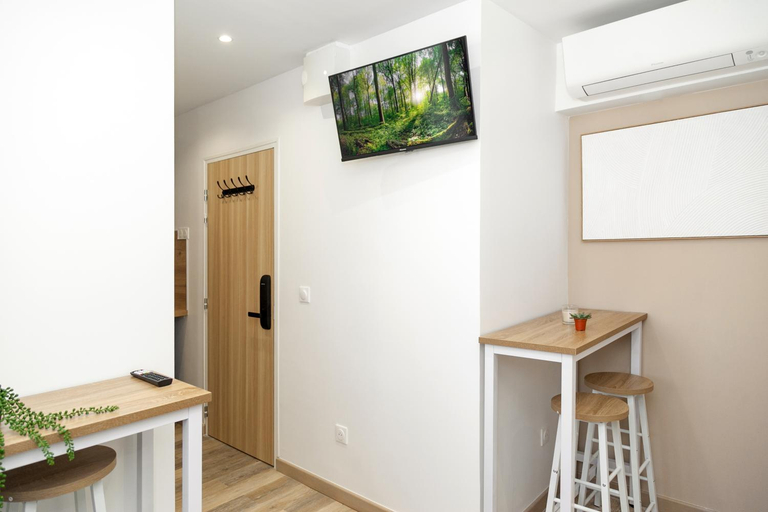 Others 2, Hoche Apartment - PSG, Seine-Saint-Denis