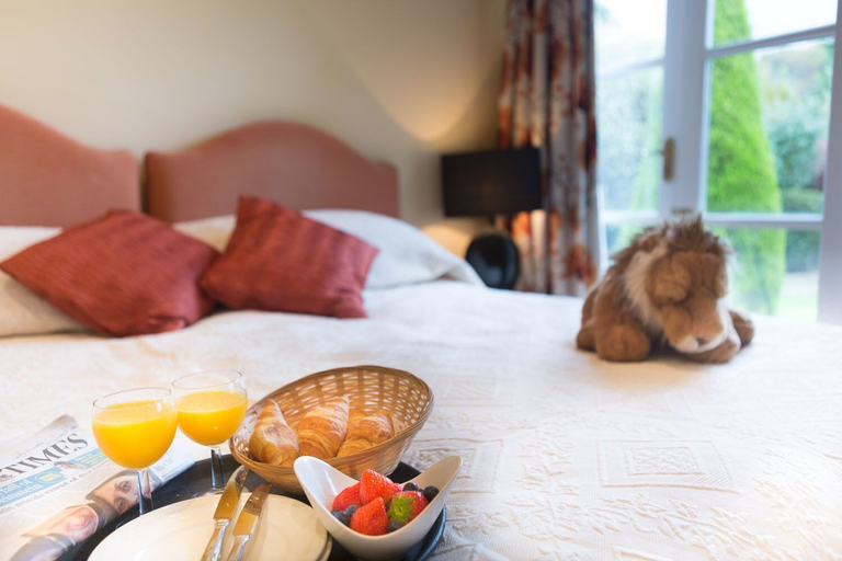 Bedroom 2, The Three Lions, Hampshire