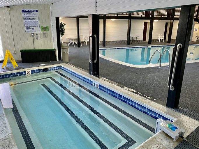 Sport & Beauty 4, Days Inn by Wyndham Lincoln, Grafton