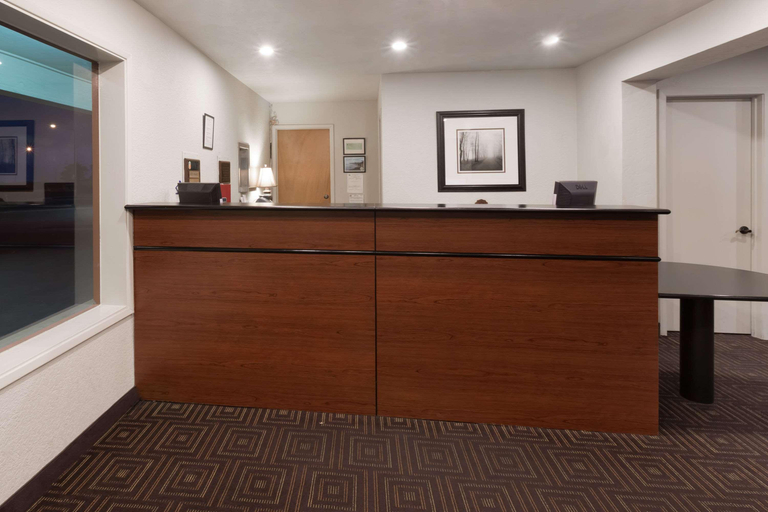 Public Area 3, Super 8 by Wyndham Fort Bragg, Mendocino