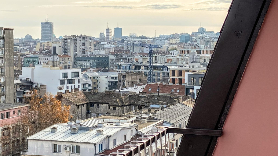 Others 5, Peti, Belgrade