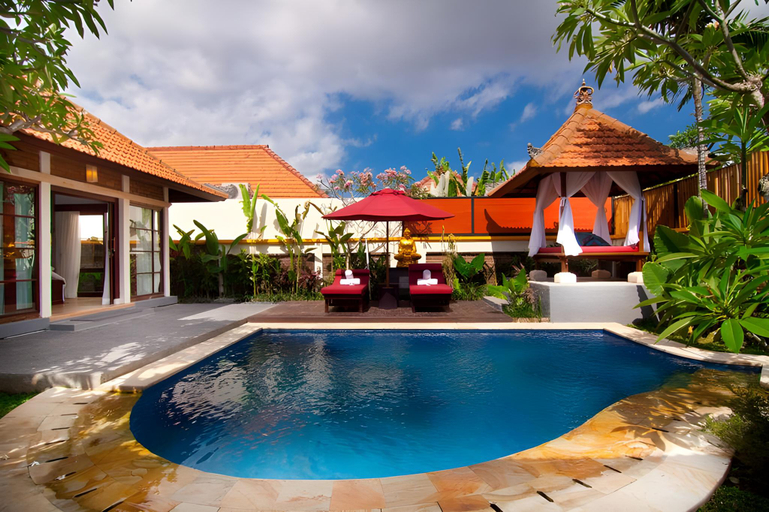 Swimming Pool 17