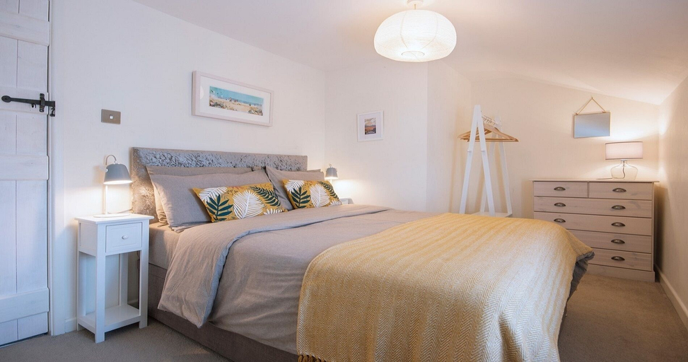 Bedroom 3, Church Cottage West Down, Sleeps 6-7, Dog Friendly, Devon