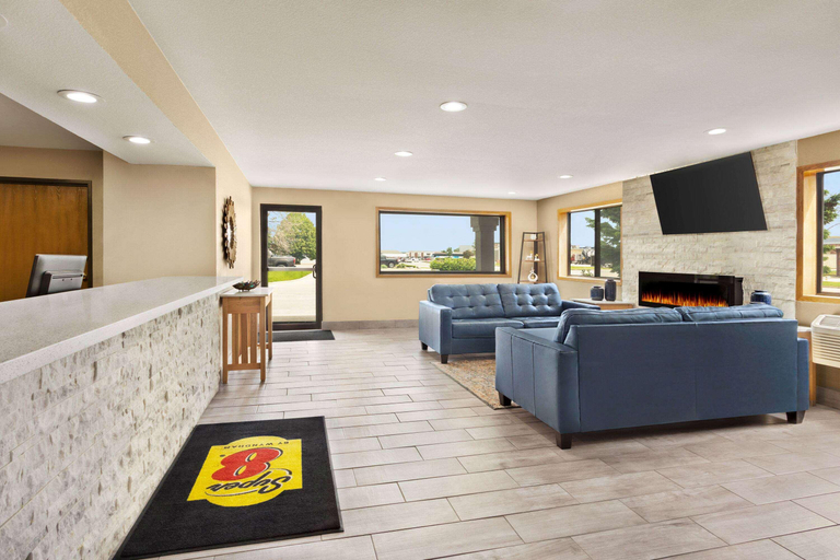 Public Area 2, Super 8 by Wyndham Ankeny/Des Moines Area, Polk