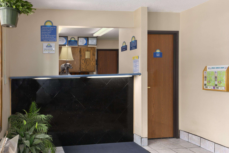 Public Area 2, Days Inn by Wyndham Keene NH, Cheshire