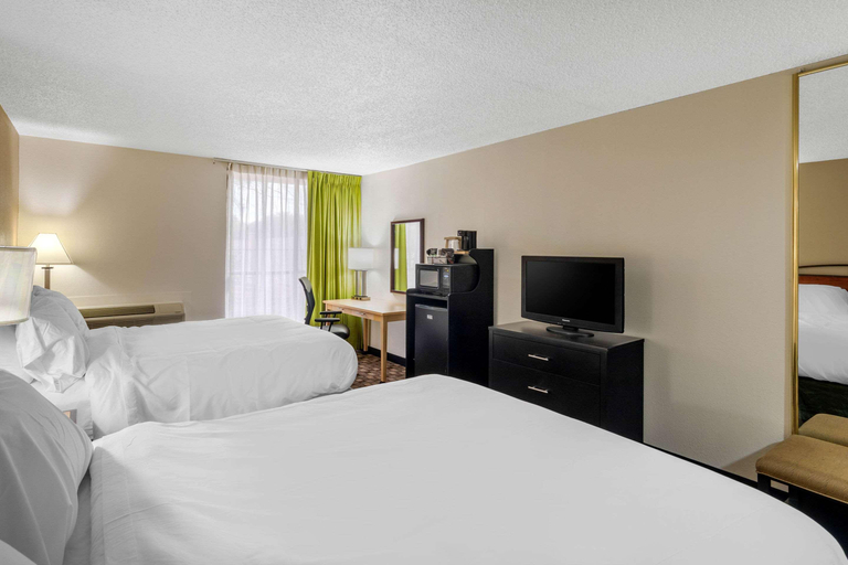 Bedroom 2, Quality Inn Tyler - Lindale, Smith