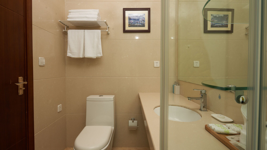 Bathroom 2, Floral Hotel Shangri-la Budange, Dêqên Tibetan