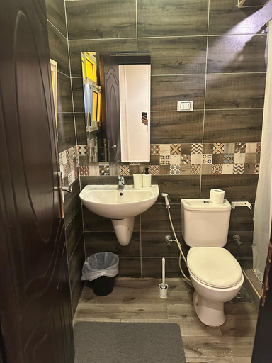 Others 5, Nakhil Residence, Ad-Duqi