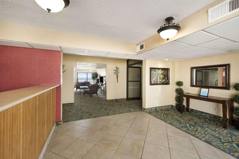 Public Area 2, Days Inn by Wyndham Daytona Oceanfront, Volusia