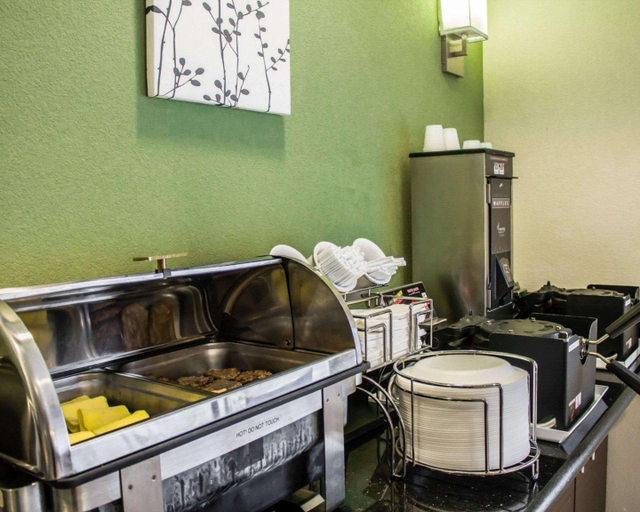 Food & Drinks 5, Sleep Inn & Suites Harrisburg Area, Dauphin