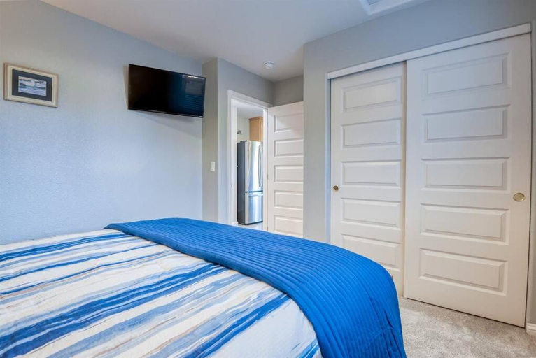 Bedroom 2, Pacific Peek One - OceanView - EV Charger - Pet OK, Lincoln
