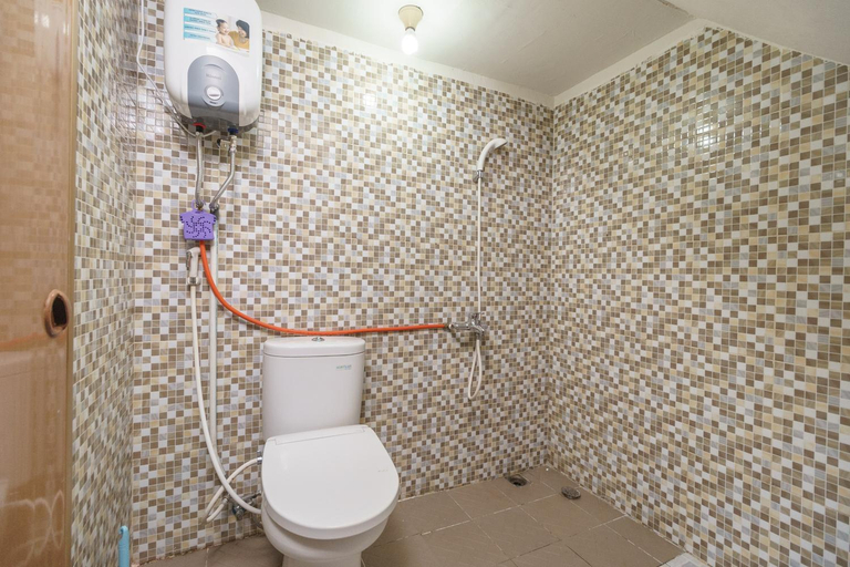 Bathroom 11