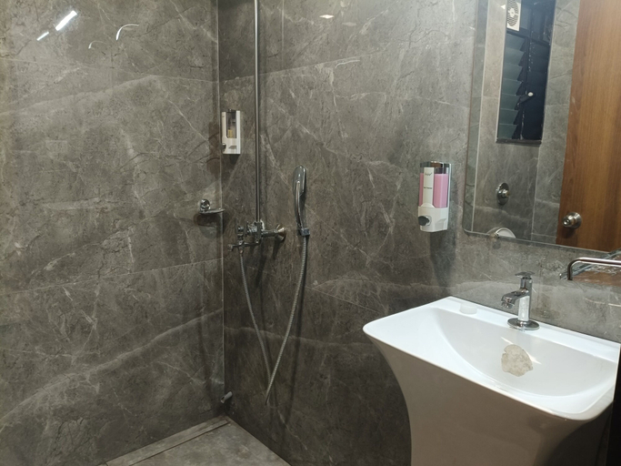 Bathroom, VANTAGE POINT HOTELS & RESORTS, Pune
