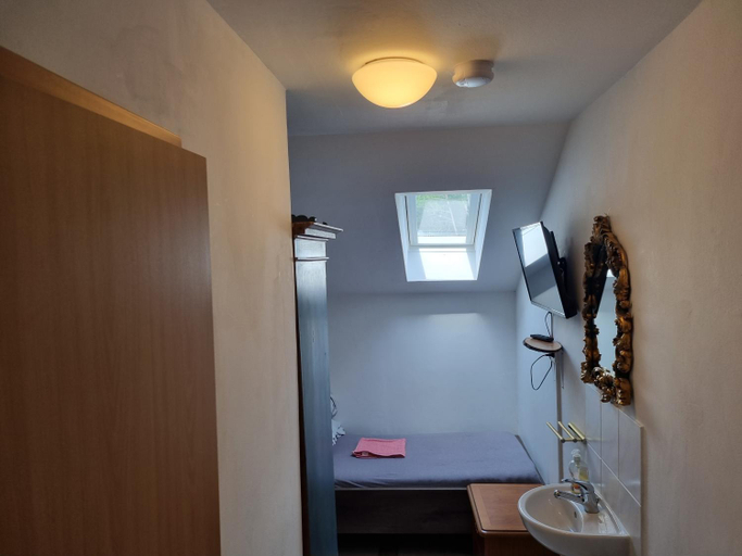 Bathroom 3, Pension Inntalhof, Rosenheim