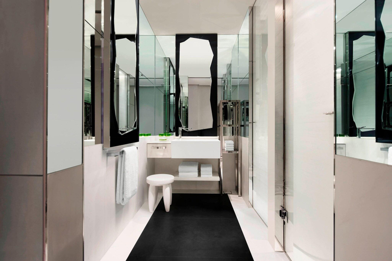 Bathroom 5, JW Marriott Hotel Singapore South Beach, Singapore