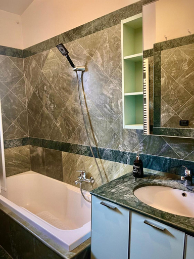 Bathroom 3, Villa Labianca, Bari