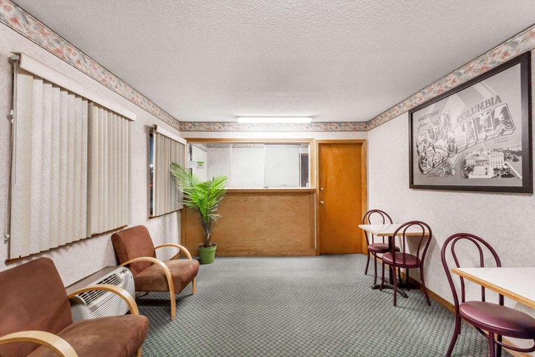Public Area 3, Super 8 by Wyndham Columbia SC / Ft. Jackson, Richland
