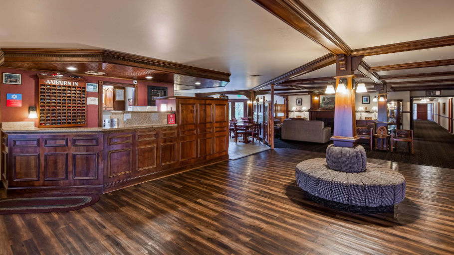 Public Area 2, SureStay Plus Hotel by Best Western Auburn, De Kalb