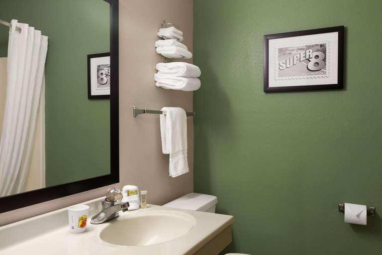 Bathroom 4, Super 8 by Wyndham Batesville, Independence