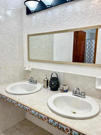 Bathroom 2, Itze Hostel Boutique - Progreso, Progreso
