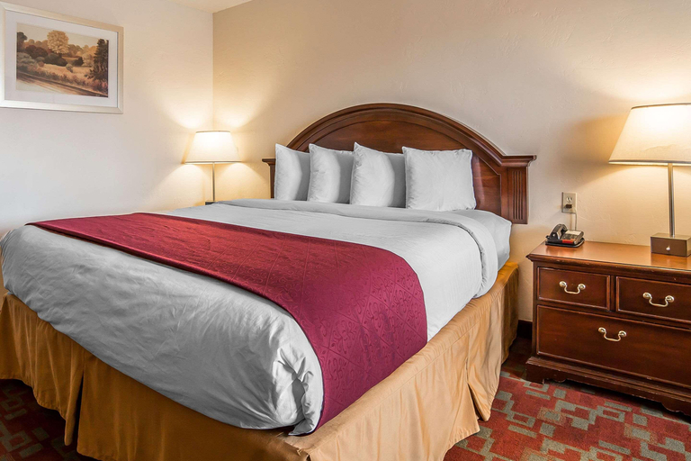 Bedroom 3, Quality Inn Evanston near Wyoming Downs, Uinta