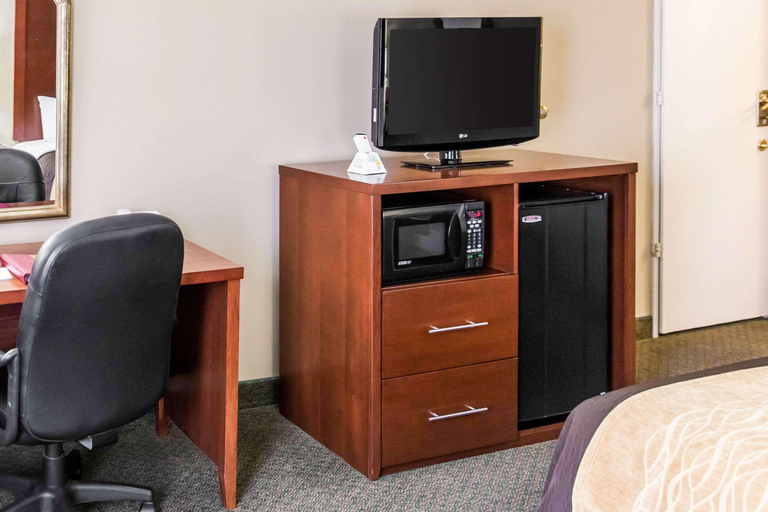 Bedroom 4, Comfort Inn Pentagon City, Arlington