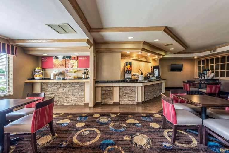Food & Drinks 5, Comfort Suites Marion Area, Grant