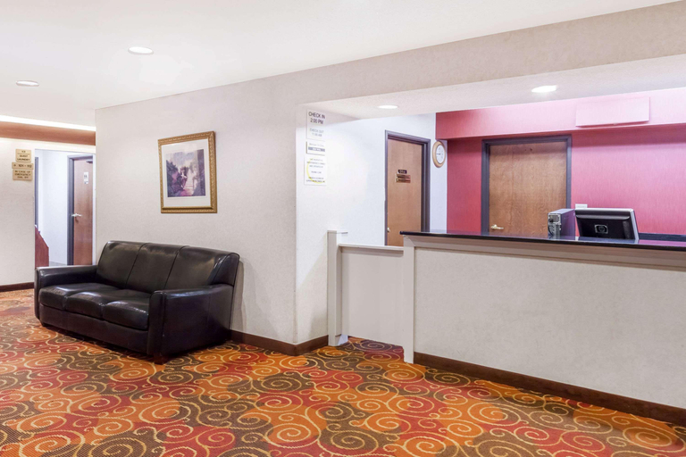 Public Area 2, Super 8 by Wyndham Evansville North, Vanderburgh