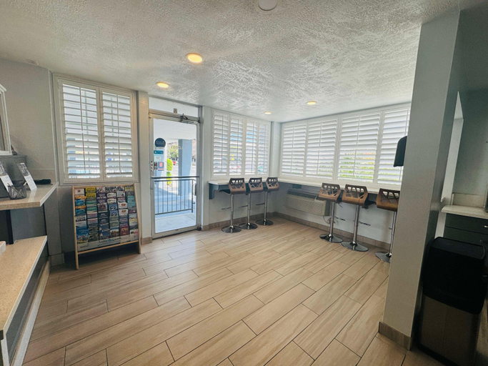 Public Area 2, SureStay by Best Western Fresno Central, Fresno