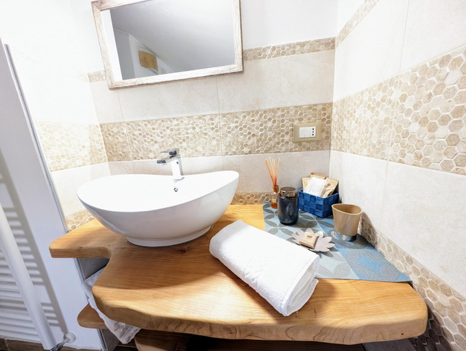 Bathroom 4