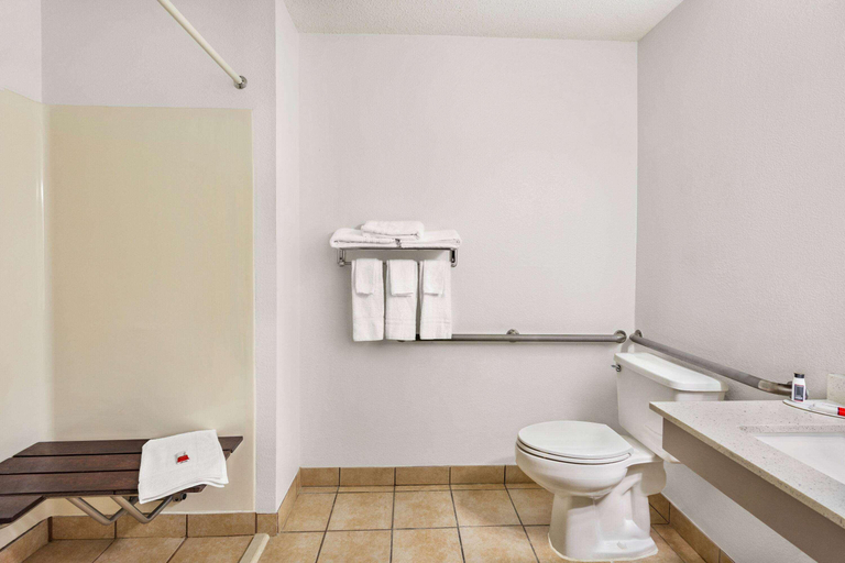 Bathroom 4, Super 8 by Wyndham Ankeny/Des Moines Area, Polk