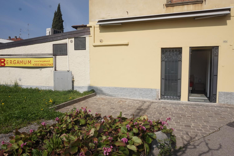 Exterior 11