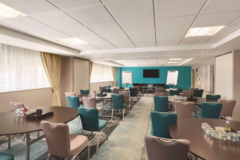 Food & Drinks 5, Ramada Hotel & Suites Coventry, Coventry