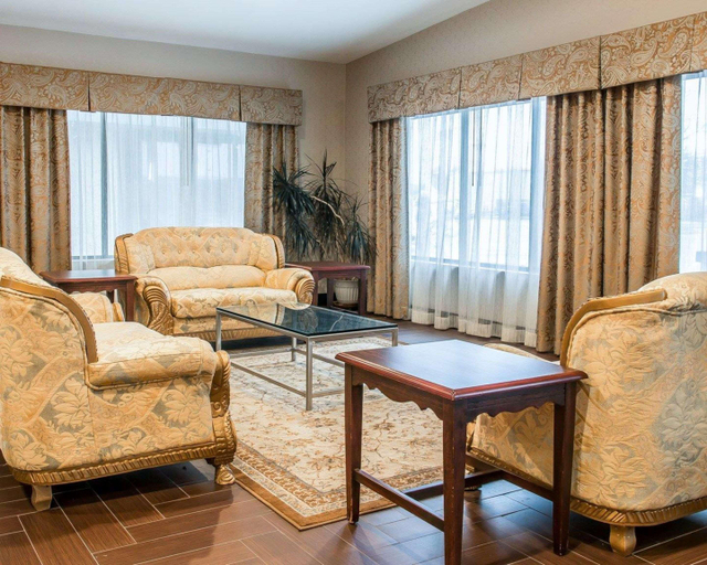 Public Area 2, Quality Inn Gaylord Area, Otsego