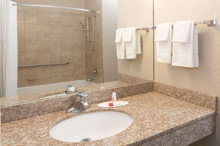 Bathroom 4, Super 8 by Wyndham Pompano Beach, Broward