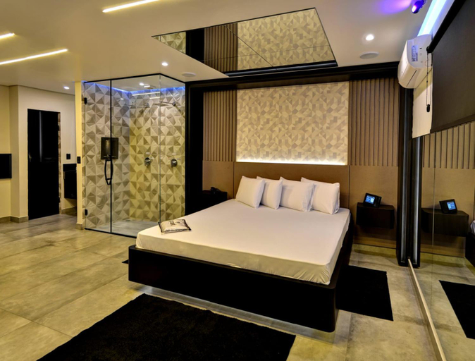 Others 4, Point Motel, São José dos Campos
