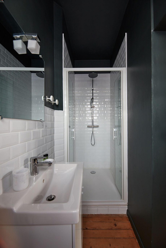 Bathroom 5, Odeladelo le 64, Seine-Maritime