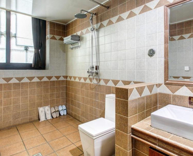 Bathroom 3, Floral Hotel Sui Yuan Pingyao, Jinzhong