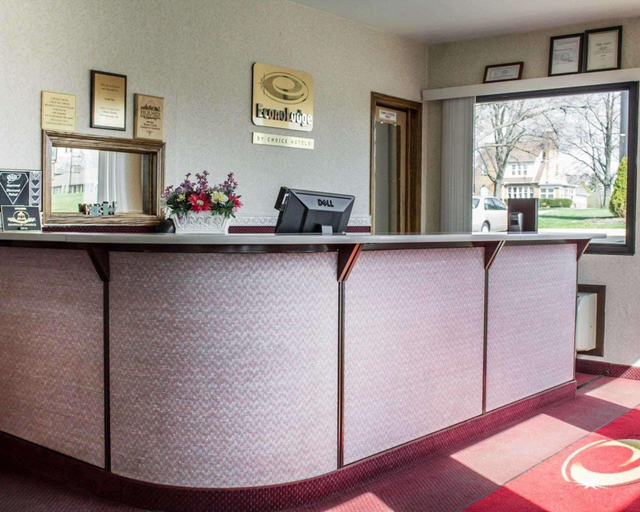 Public Area 3, Econo Lodge Wooster, Wayne