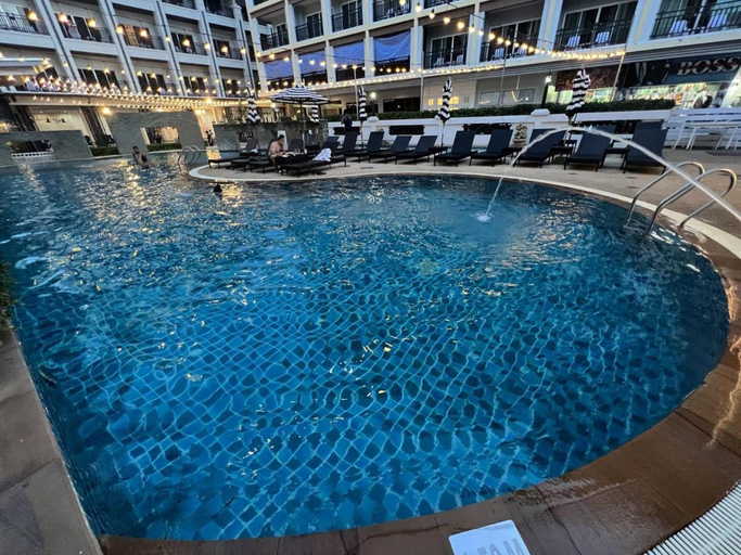 Swimming Pool 7