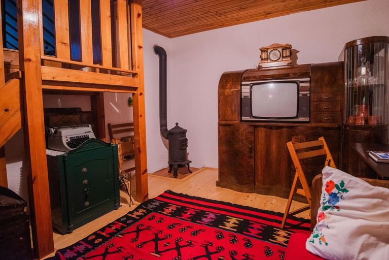 Others 1, Apartment in Antique Museum Filip