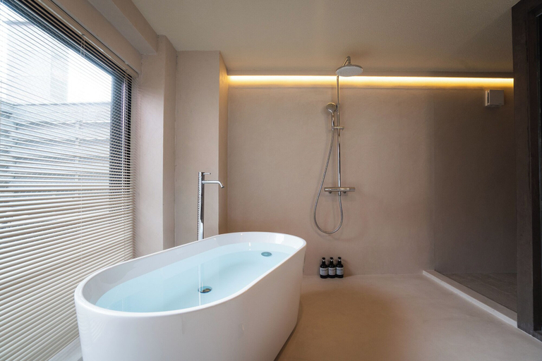 Bathroom 29
