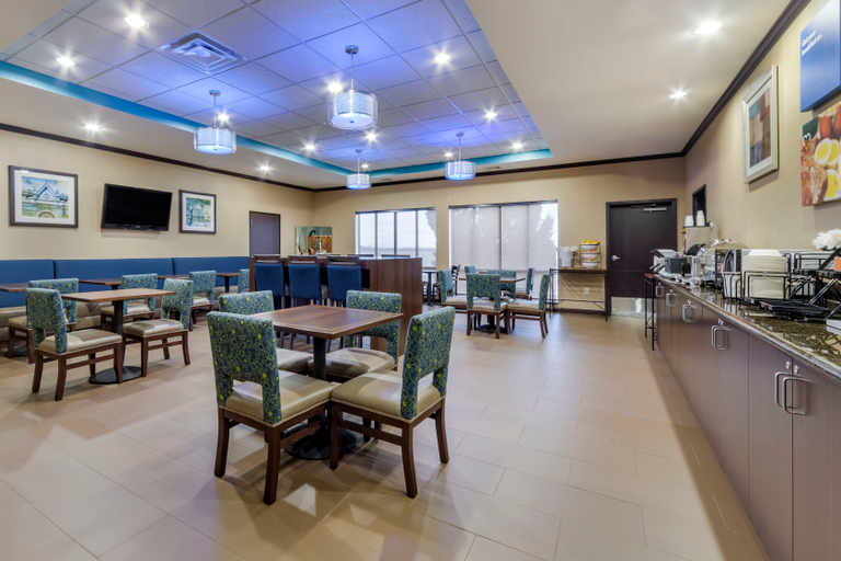 Food & Drinks 5, Comfort Inn & Suites Oklahoma City West - I-40, Oklahoma