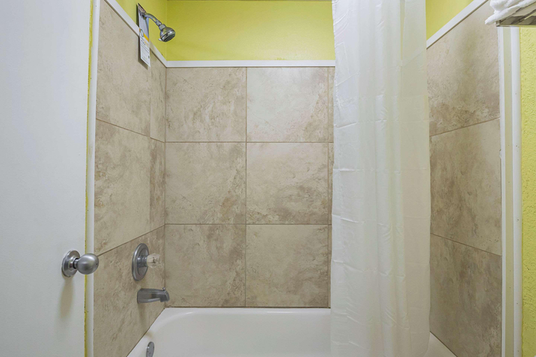 Bathroom 4, Quality Inn Washington Nc, Beaufort