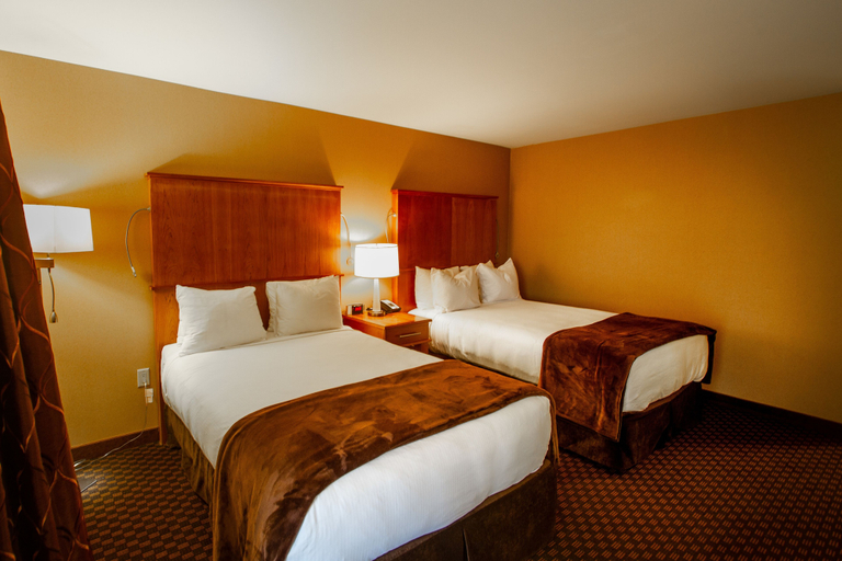 Bedroom 4, Mirabeau Park Hotel & Convention Center, Spokane